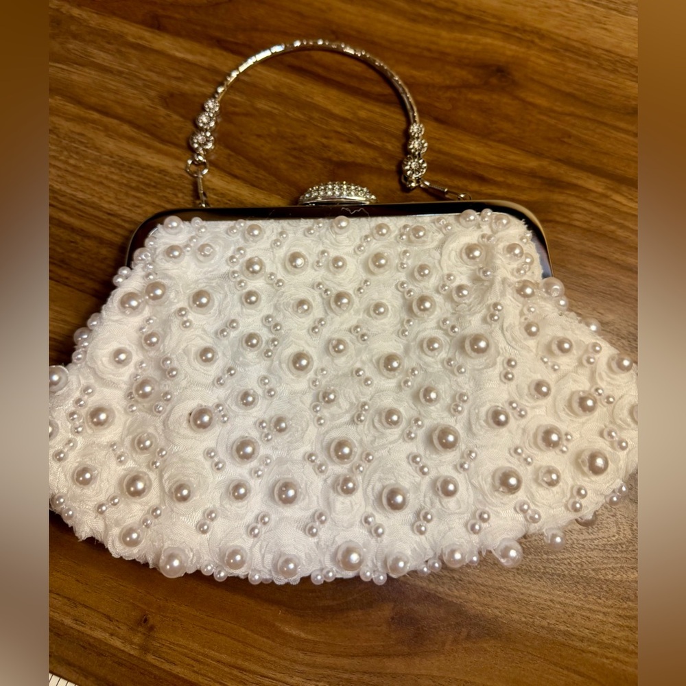 Elegant Pearl-Embellished Bridal Clutch